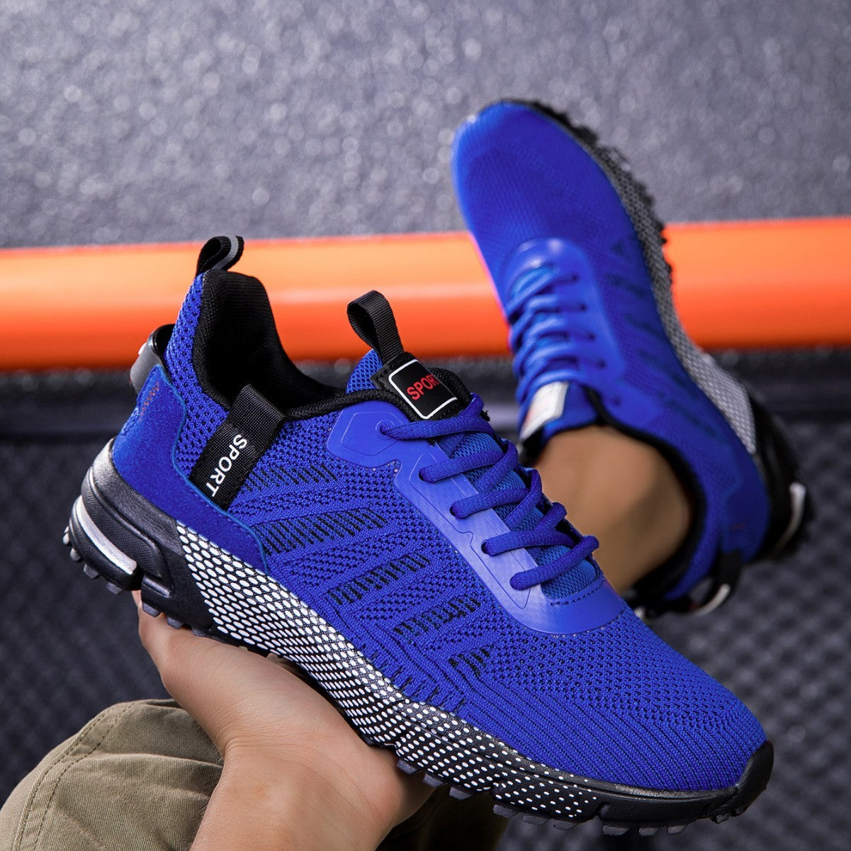 Breathable mesh men's hiking sneakers