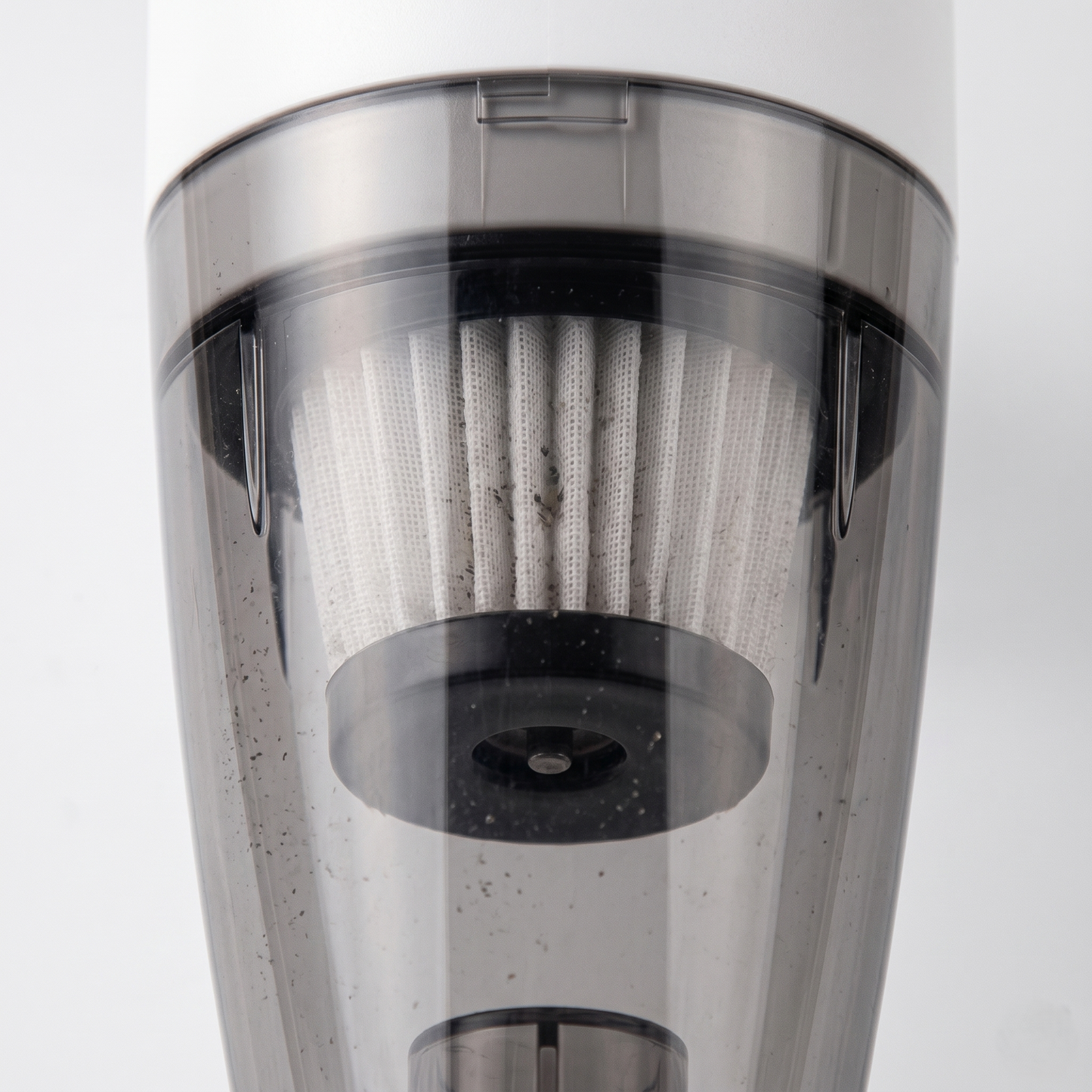 Wireless mini vacuum cleaner detailed view 